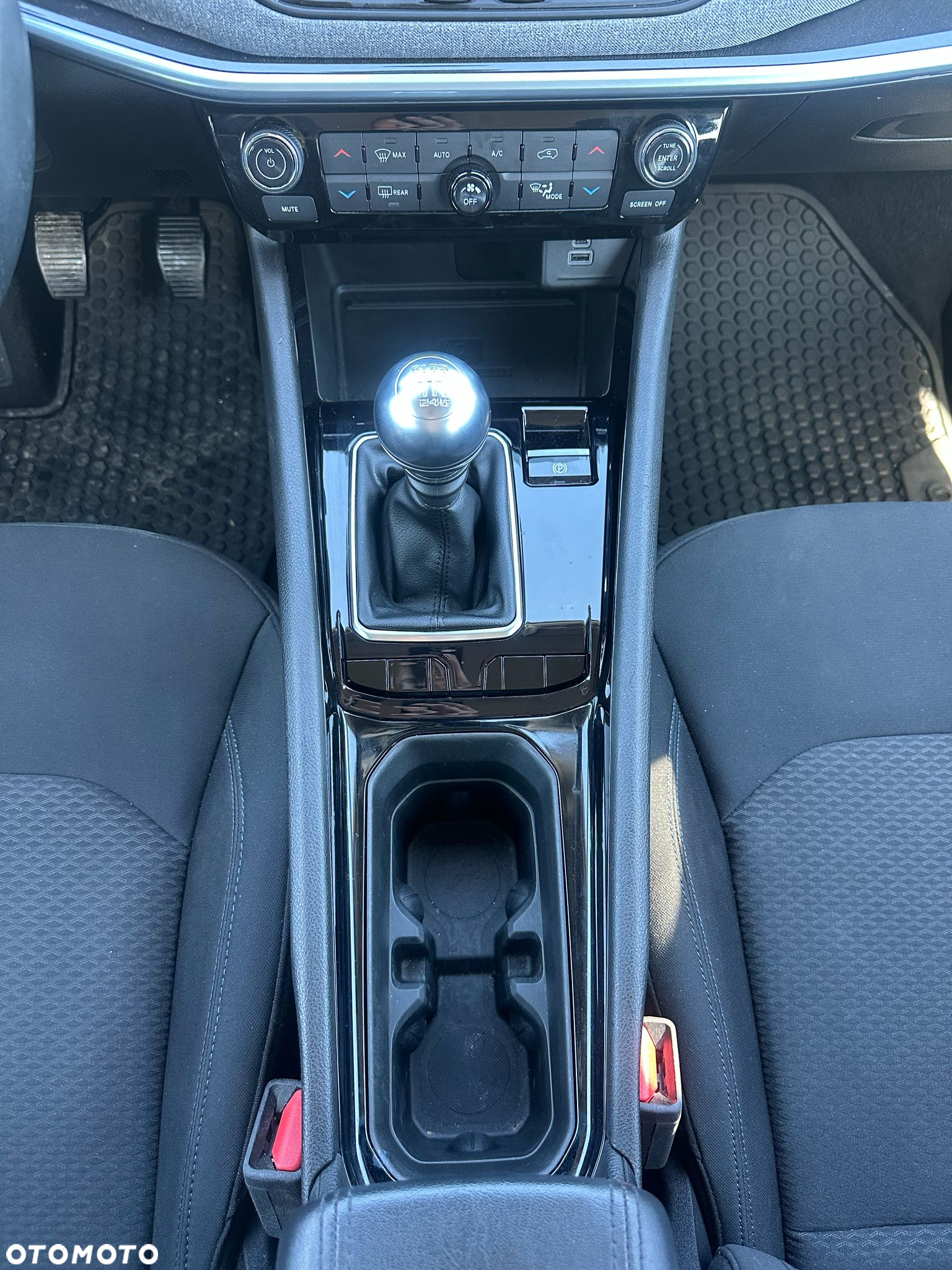 Jeep Compass - 12
