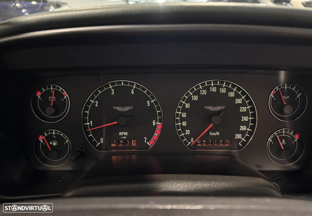 Aston Martin DB7 Vantage Volante - 31