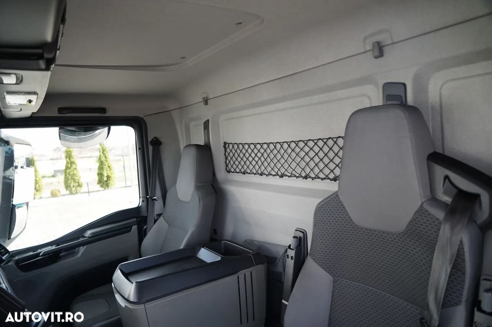 MAN TGL 12.250 / CAMION SOLO / CONTAINER 8 M / LIFT / UȘĂ LATERALĂ / 2021 - 28