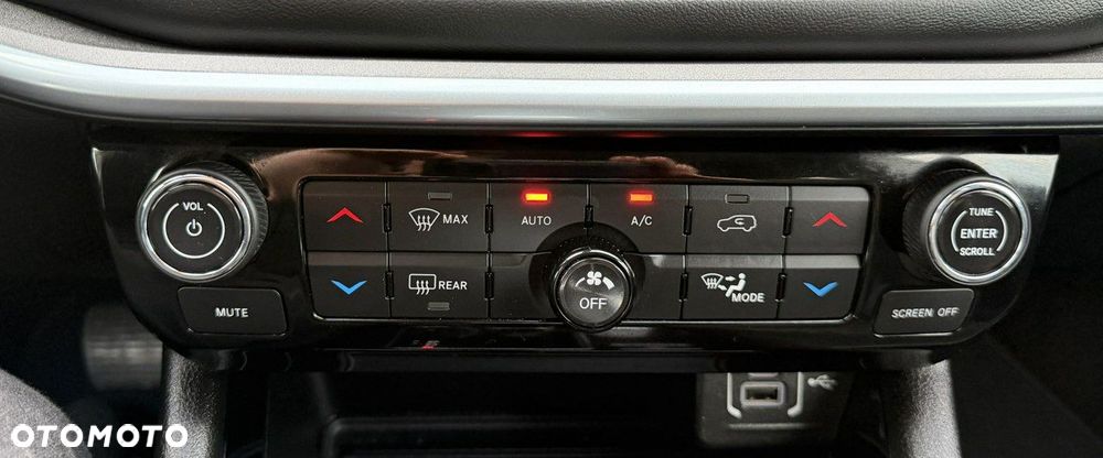 Jeep Compass 1.3 T4 4xe Automatik Limited - 24