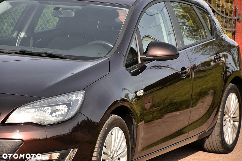 Opel Astra 1.6 Color Edition - 10