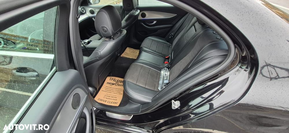 Mercedes-Benz E 220 d 9G-TRONIC AMG Line - 9