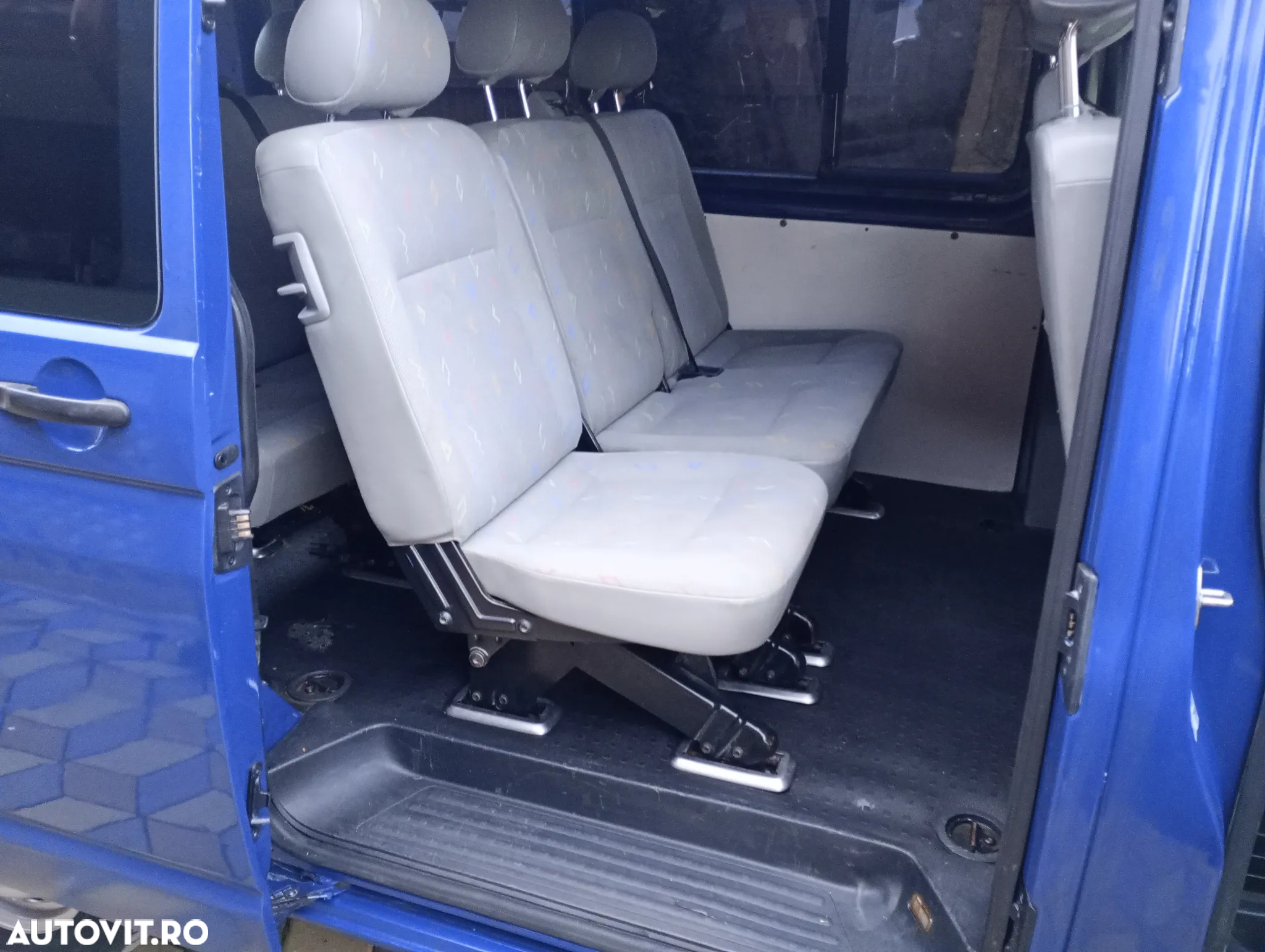 Volkswagen Transporter - 7
