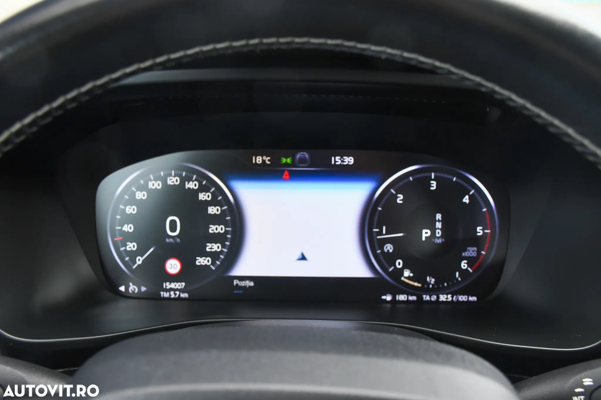 Volvo XC 40 D4 AWD Geartronic R-Design - 16
