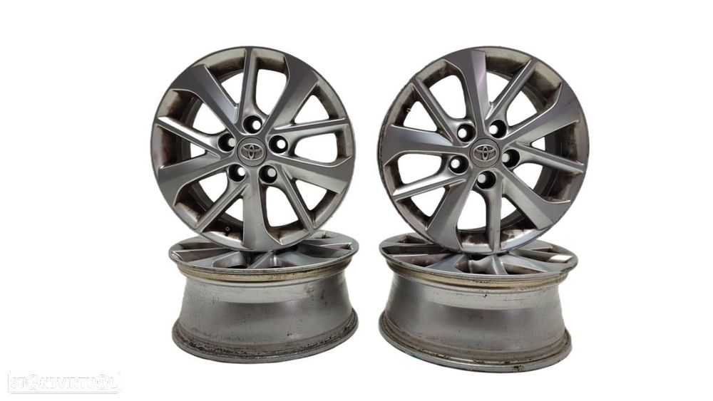 CONJUNTO DE PNEUS TOYOTA AURIS E18 - 1