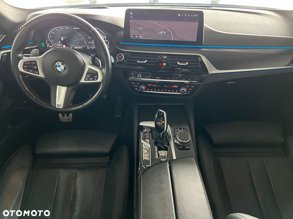 BMW Seria 5 520e M Sport sport - 25