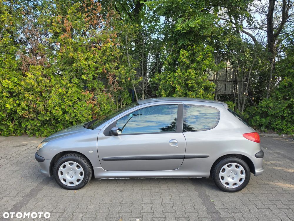 Peugeot 206 1.1 XR - 6