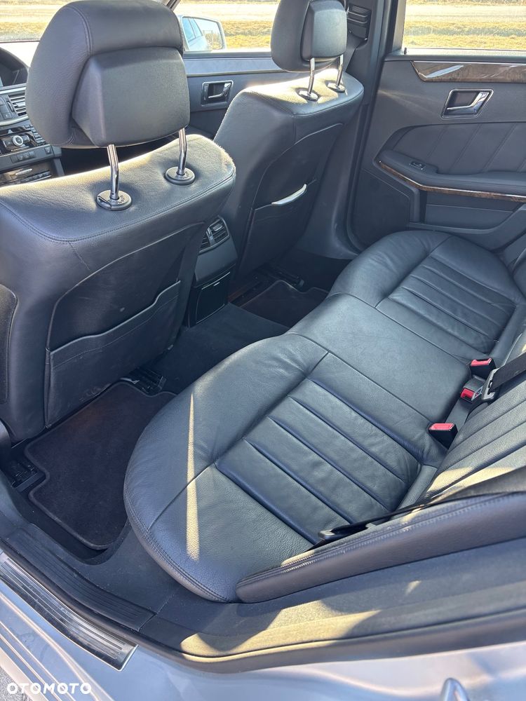 Mercedes-Benz Klasa E 350 CDI BlueEff - 9