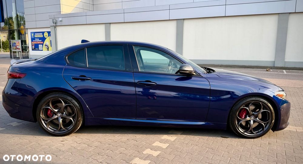 Alfa Romeo Giulia 2.0 Turbo 16V AT8 Veloce Ti - 10