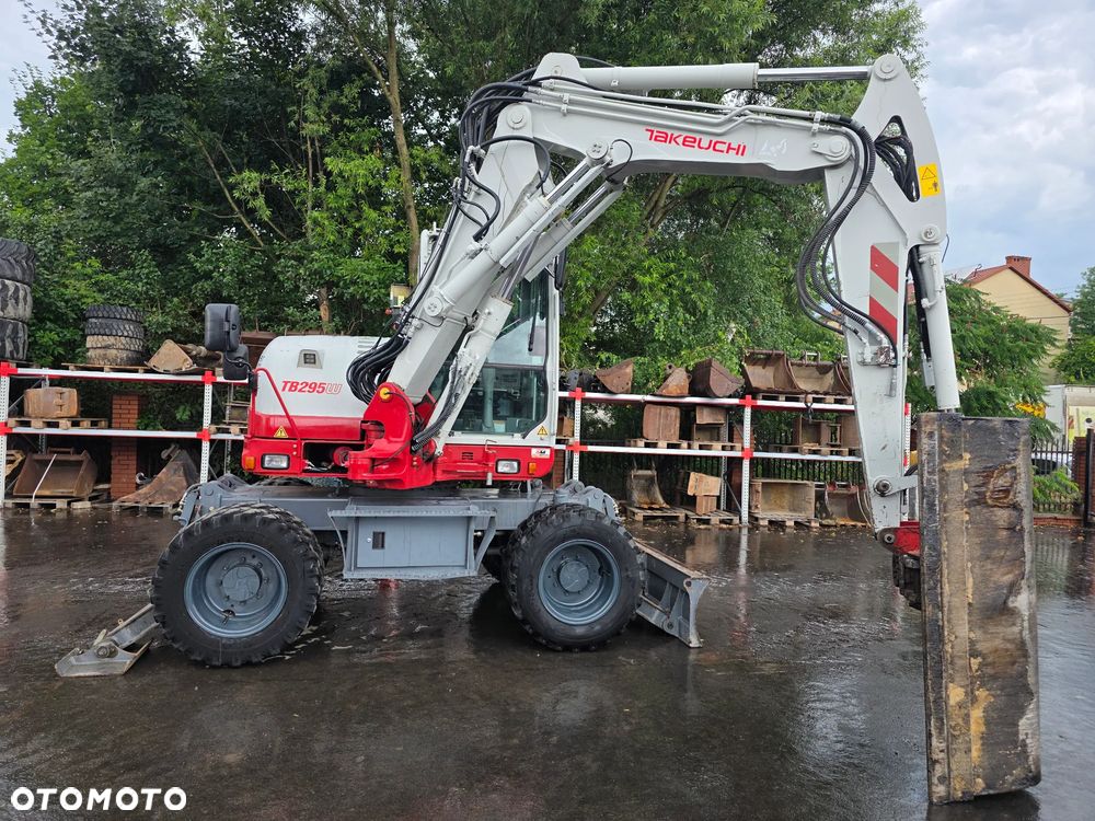 Takeuchi TB 295W Powertilt - 8