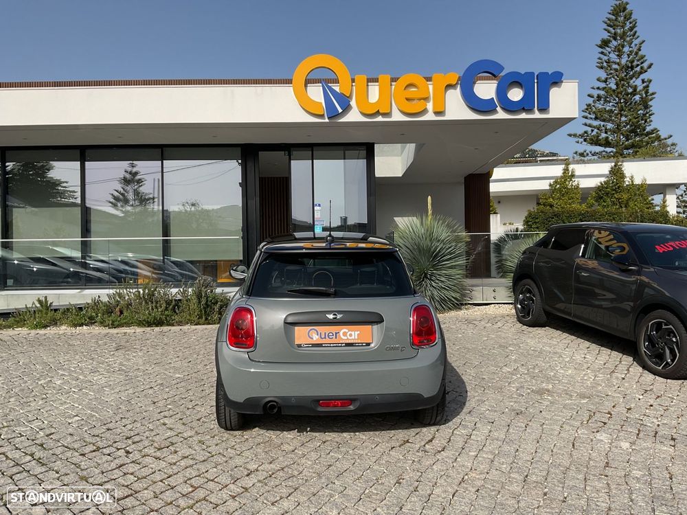 MINI 3 Portas One D - 12