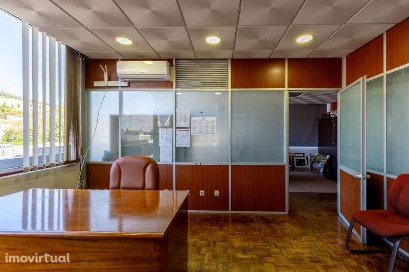 Escritório para arrendar junto a Torres Vedras com terraço de 147 m² - Grande imagem: 5/28
