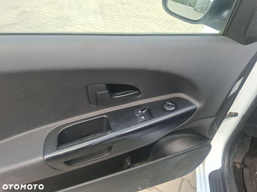 Kia Ceed - 7