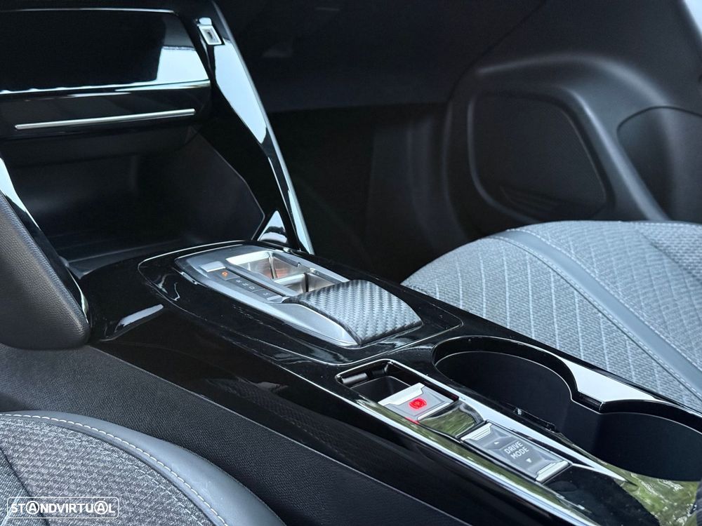 Peugeot 2008 1.2 Hybrid Allure e-DCS6 - 39