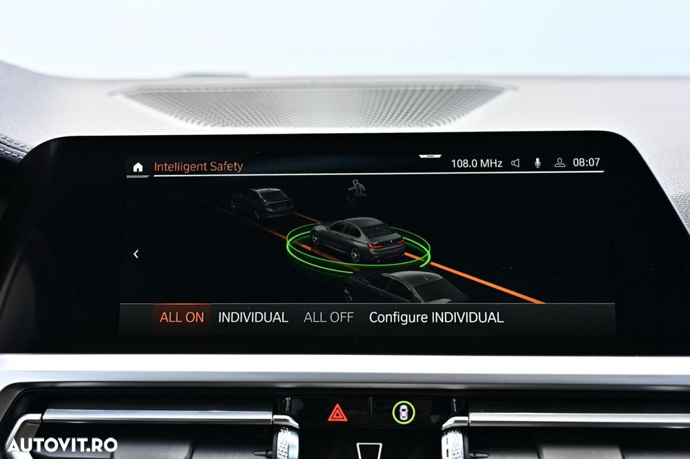 BMW Seria 3 330i xDrive Aut. M Sport - 30