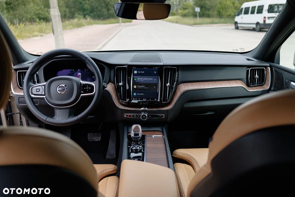 Volvo XC 60 B4 B Plus Bright - 23