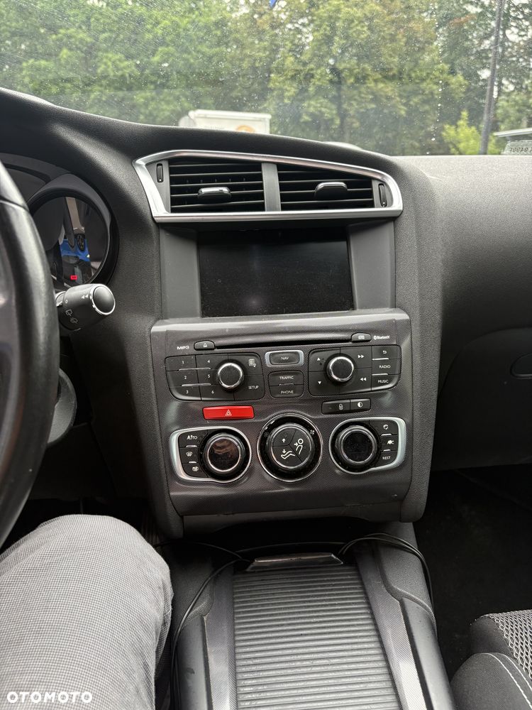 Citroën C4 e-HDi 115 ETG6 Selection - 3