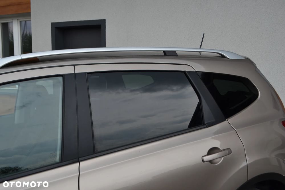 Nissan Qashqai+2 - 10