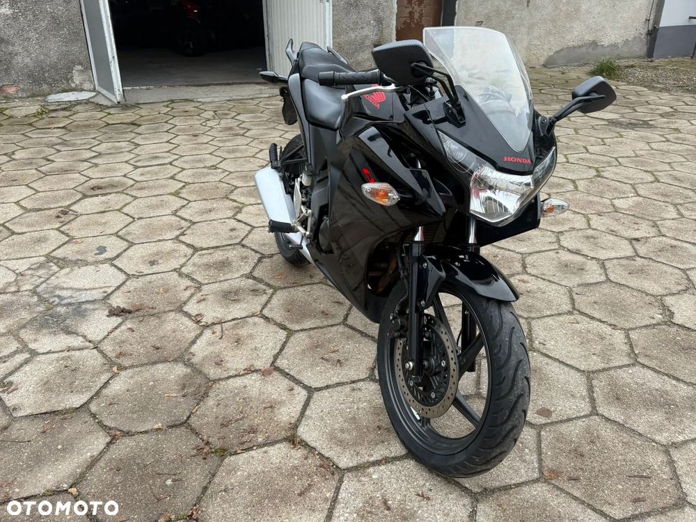Honda CBR - 11