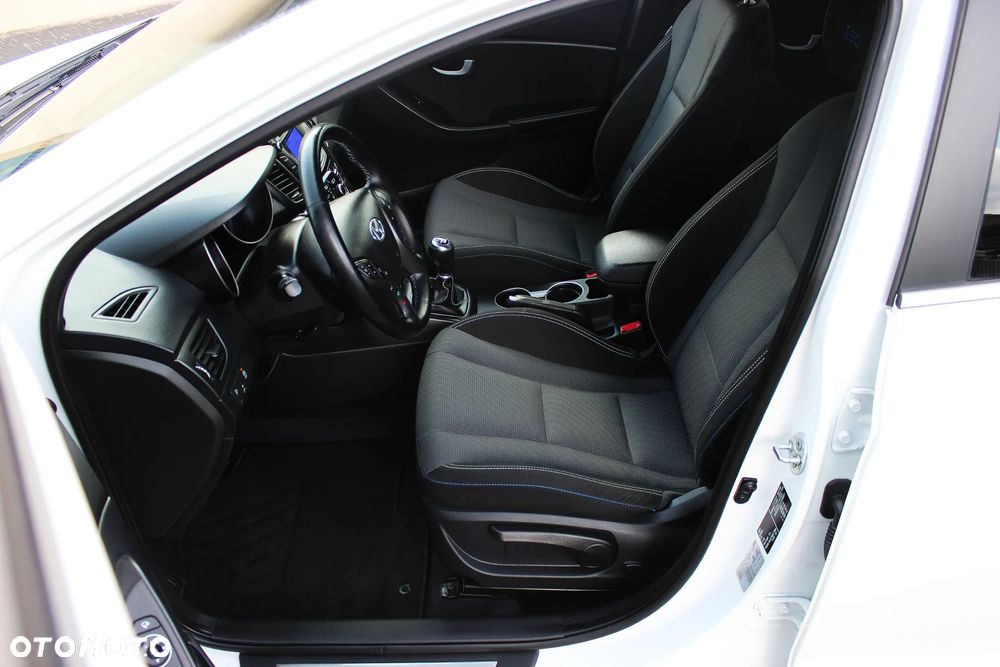 Hyundai i30 1.4 Select - 5
