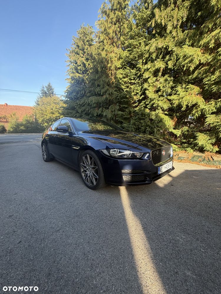 Jaguar XE - 2