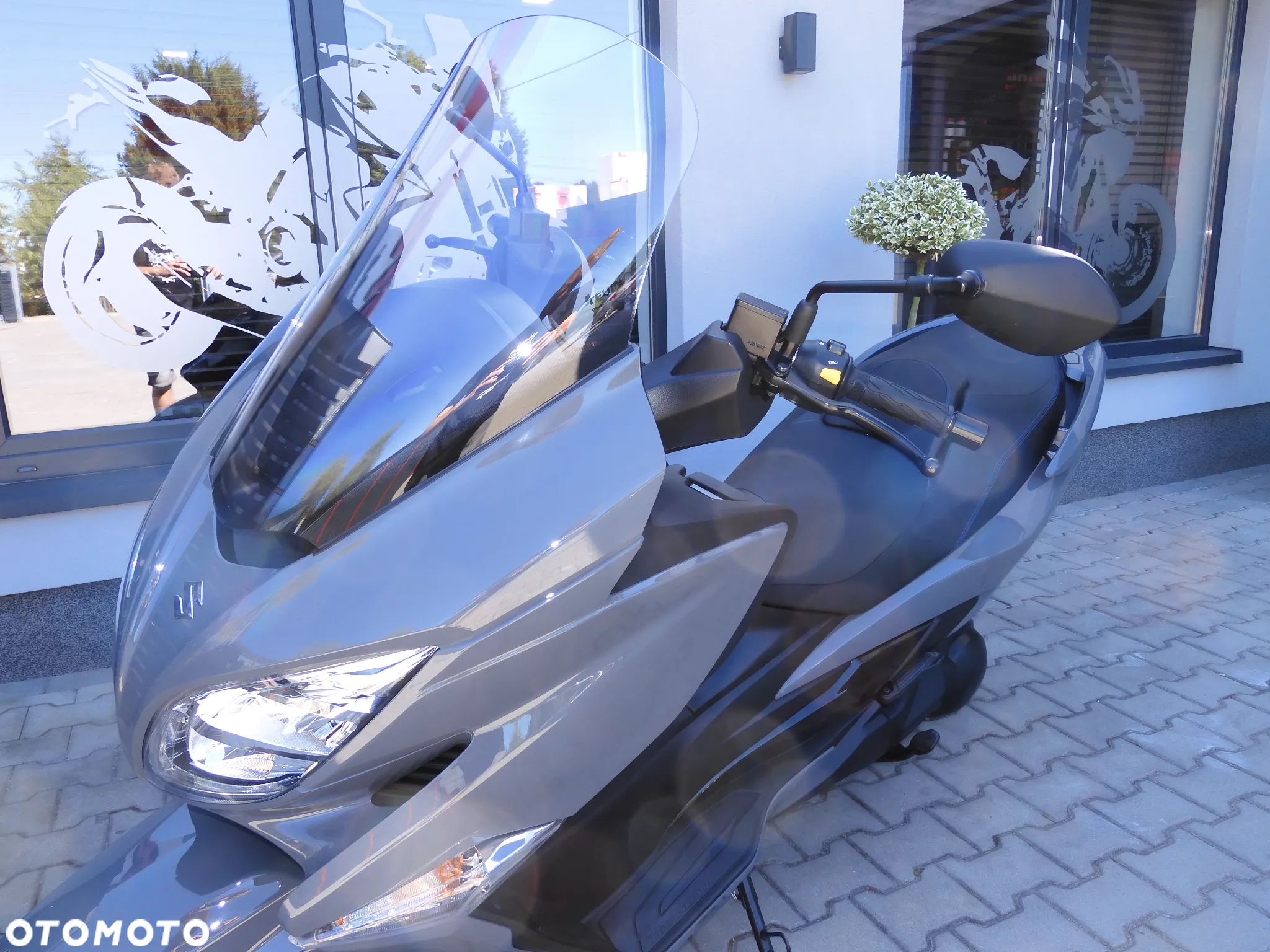 Suzuki Burgman - 19