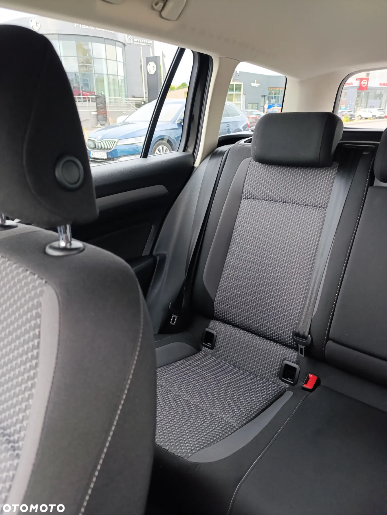 Volkswagen Passat 1.6 TDI BMT Trendline - 15