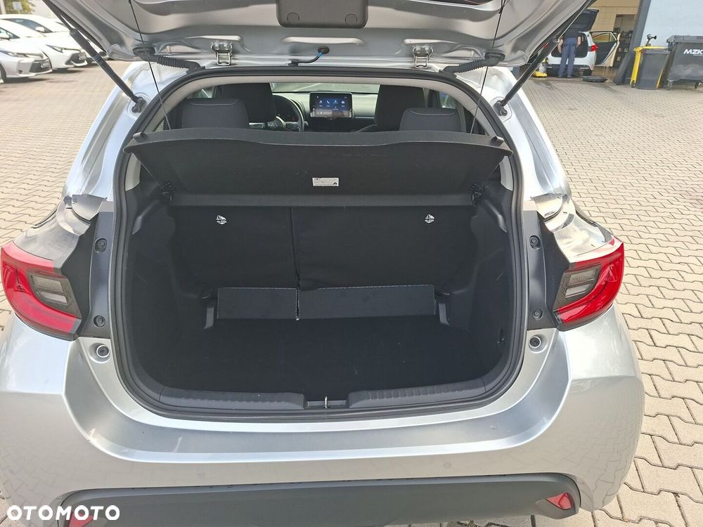 Toyota Yaris Hybrid 1.5 Style - 18