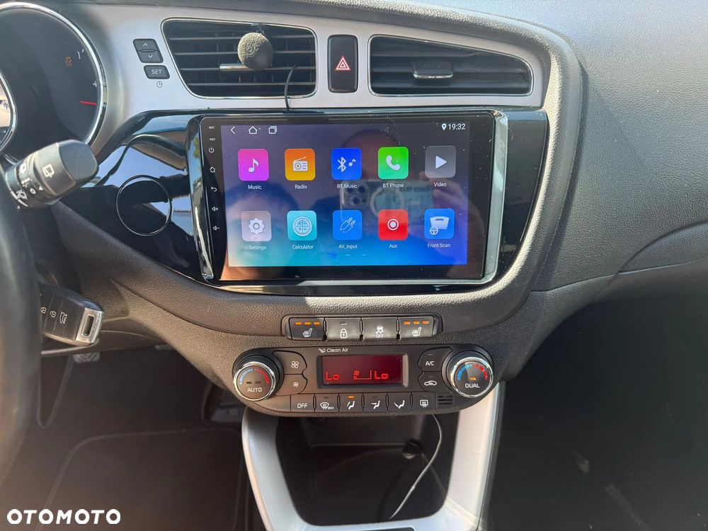 Kia Ceed - 13