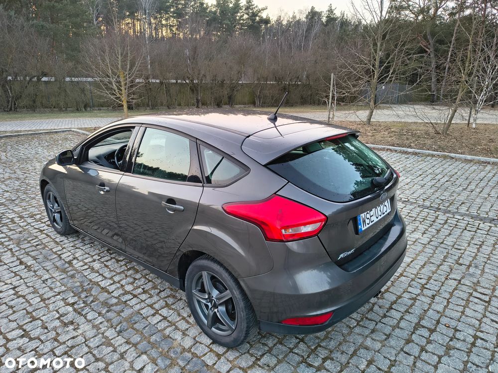 Ford Focus 1.6 Edition - 10