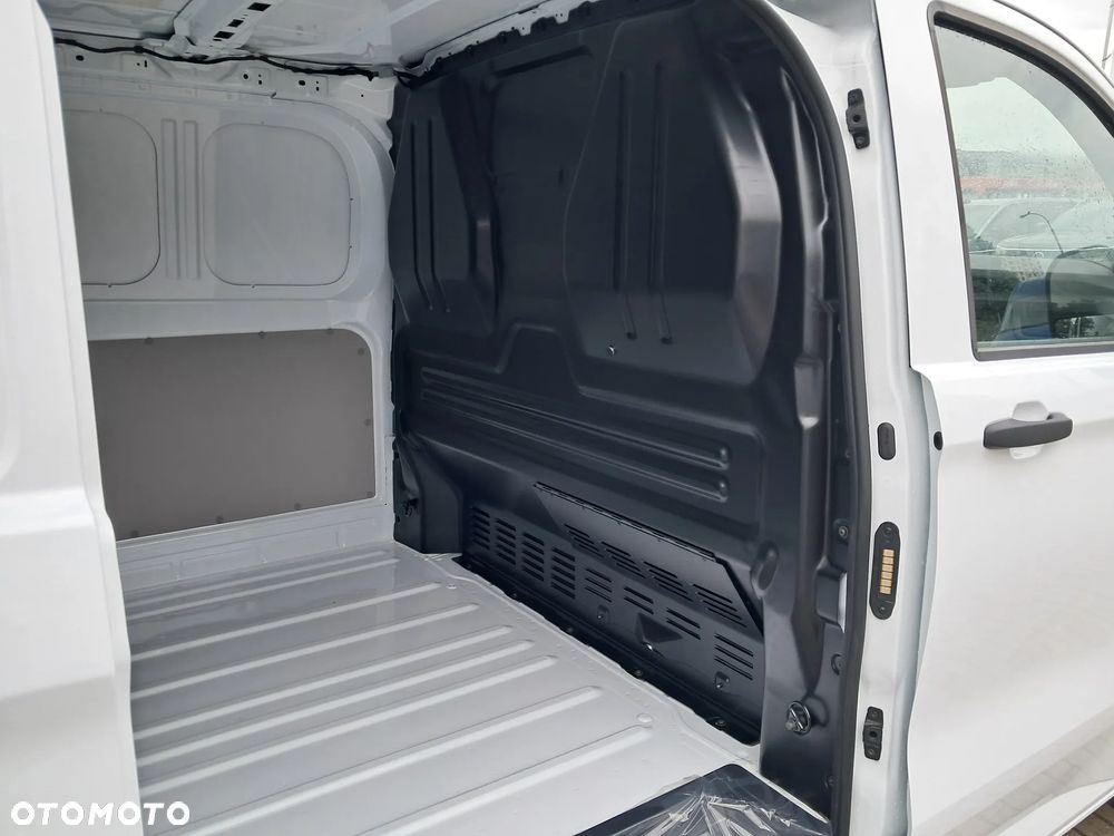 Volkswagen Transporter - 8