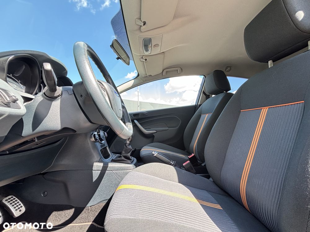 Ford Fiesta - 10