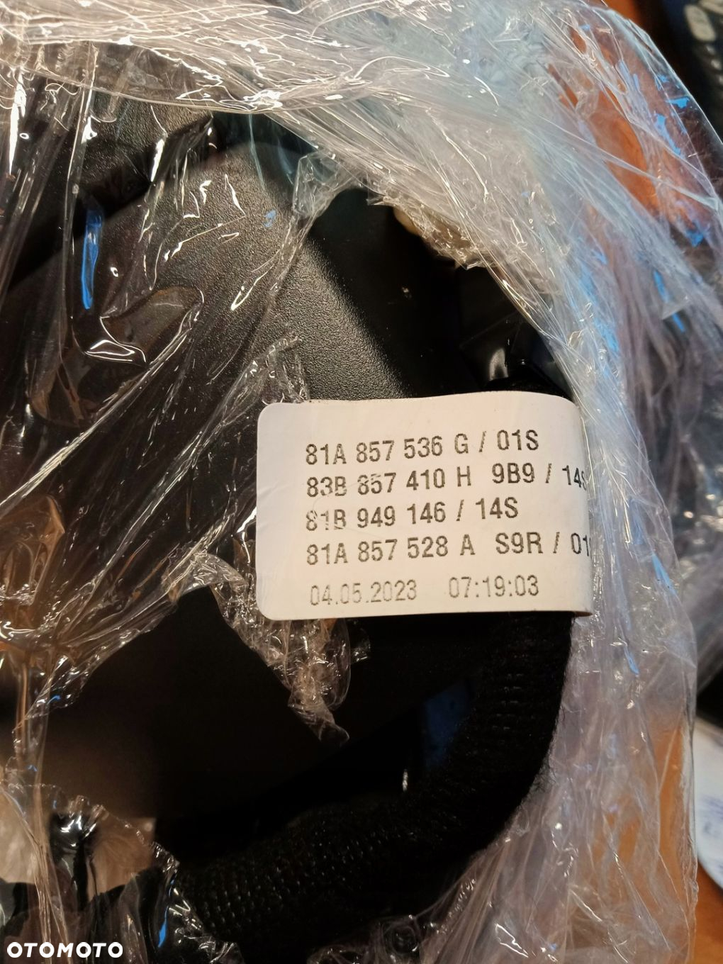 LUSTERKO PRAWE AUDI Q3 83A 142  16 PIN  FOTOCHROM  ASYSTENT EUROPA LS9R - 9