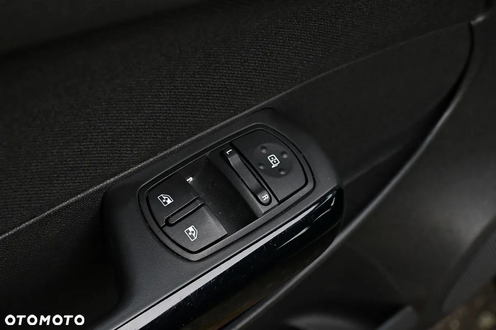 Opel Corsa 1.2 16V - 38