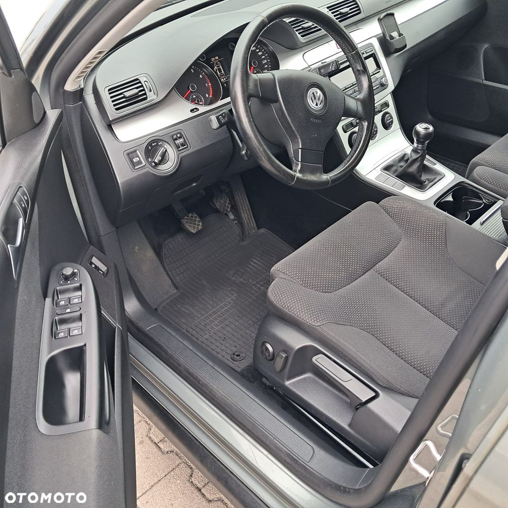 Volkswagen Passat - 7