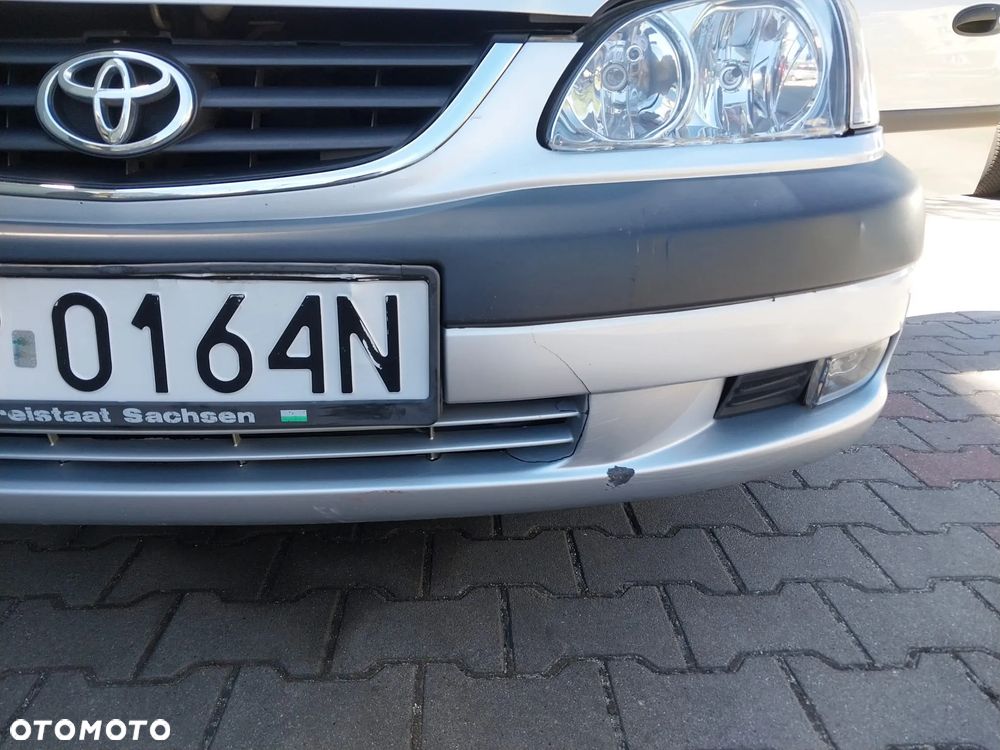 Toyota Avensis - 15