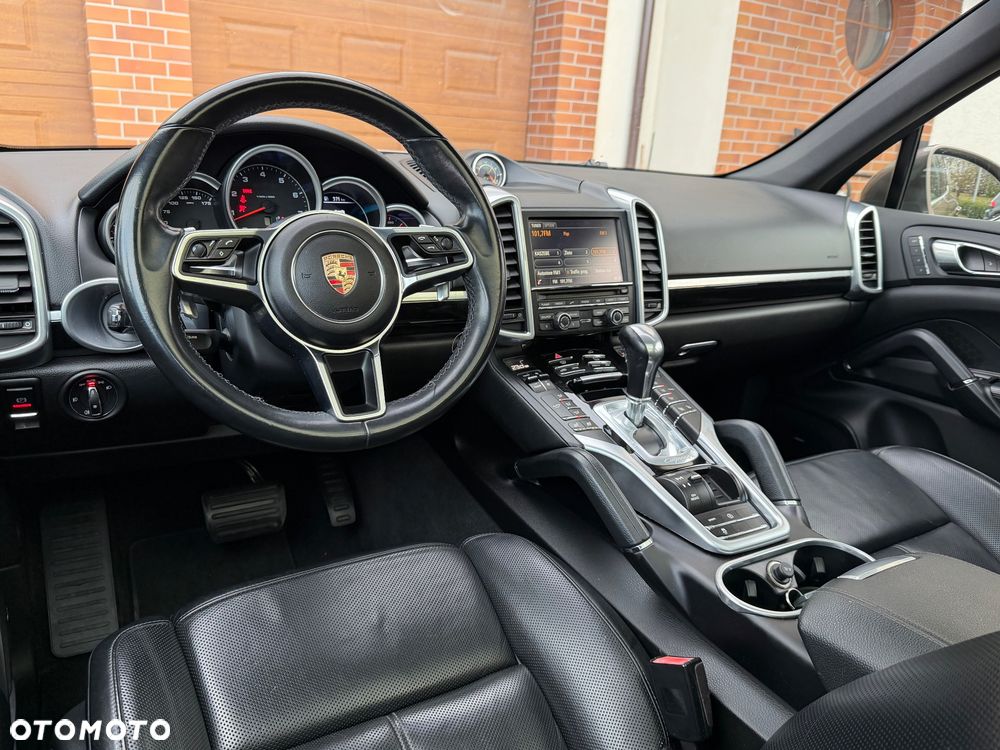 Porsche Cayenne - 13
