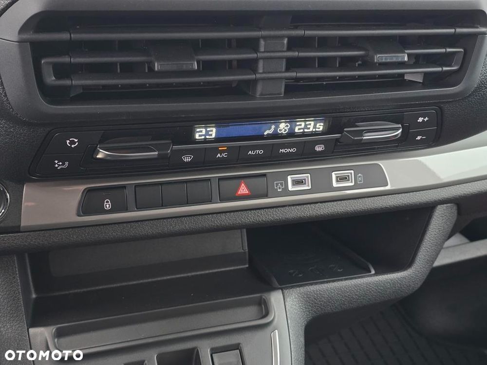 Fiat Scudo 2.2 MJ XL 3,1t (brygadówka) EAT8 - 21