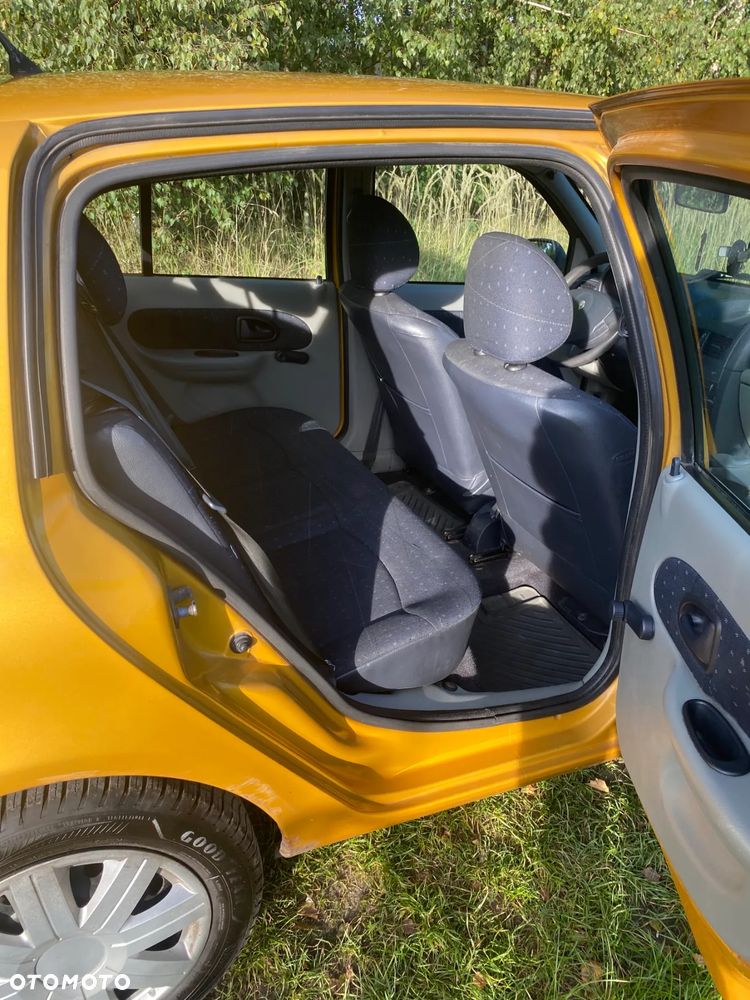 Renault Clio 1.2 16V Authentique - 18
