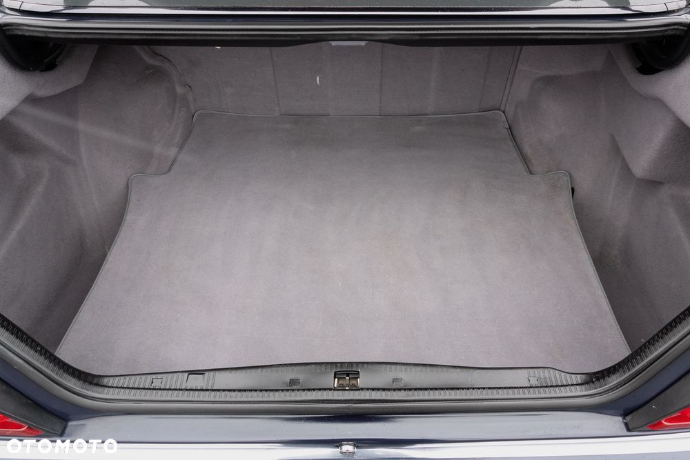 Mercedes-Benz W124 (1984-1993) - 21