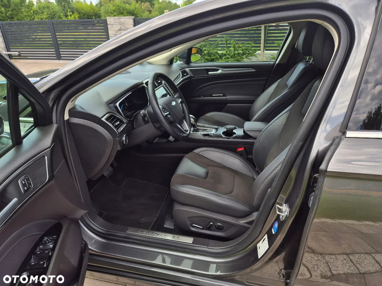Ford Mondeo 2.0 Hybrid Titanium - 16