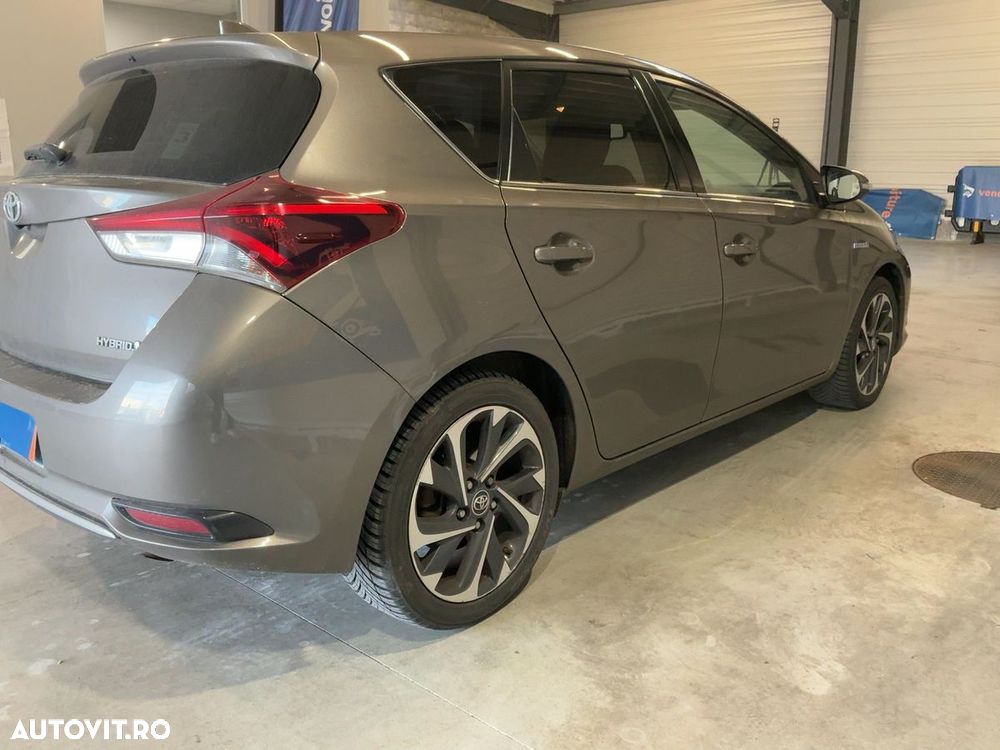 Toyota Auris 1.8 VVT-i Automatik Design Edition - 6