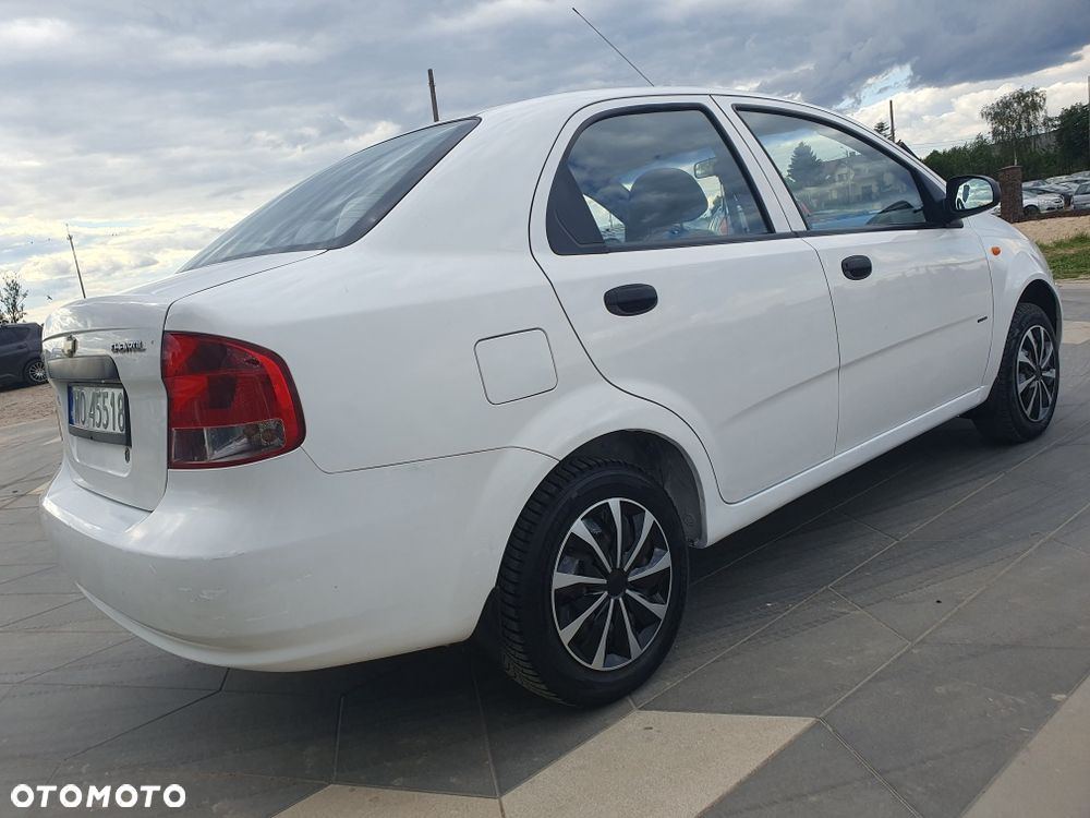 Chevrolet Aveo - 2