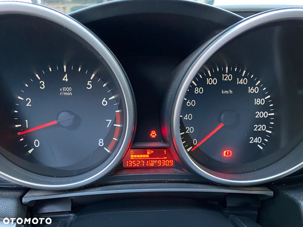 Mazda 3 1.6 Exclusive + - 22
