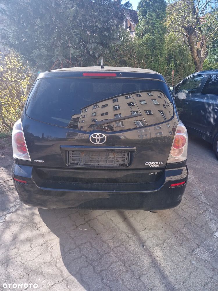 Toyota Corolla Verso 2.2 D-4D X + NAVI 7os - 3