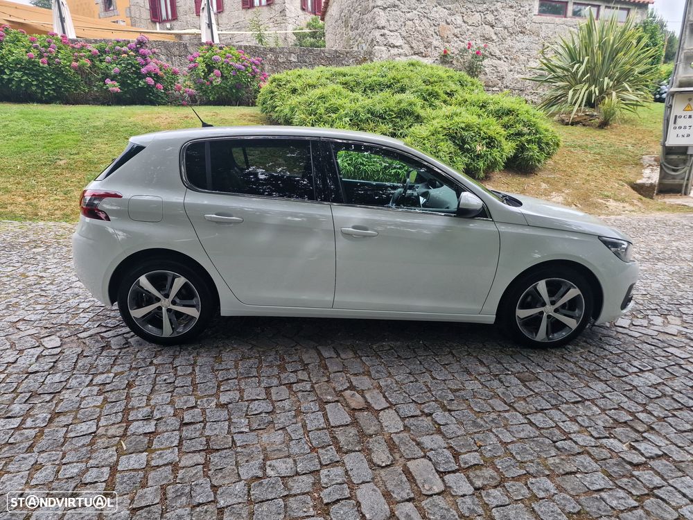 Peugeot 308 1.6 BlueHDi Allure J17 - 16