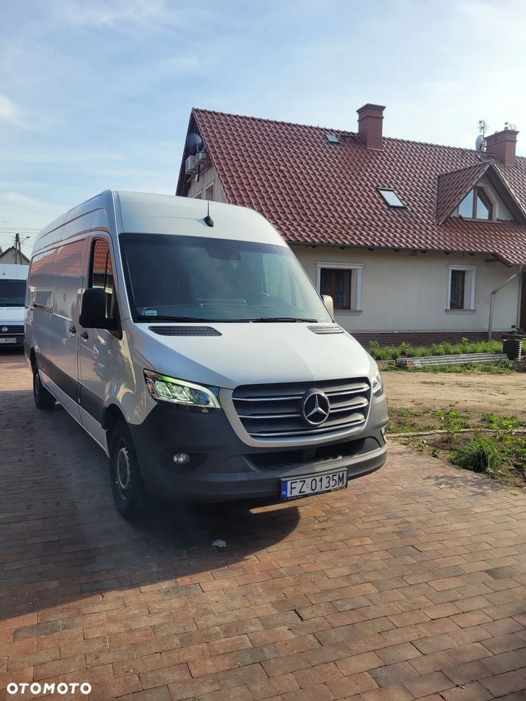 Mercedes-Benz Sprinter 319 - 1