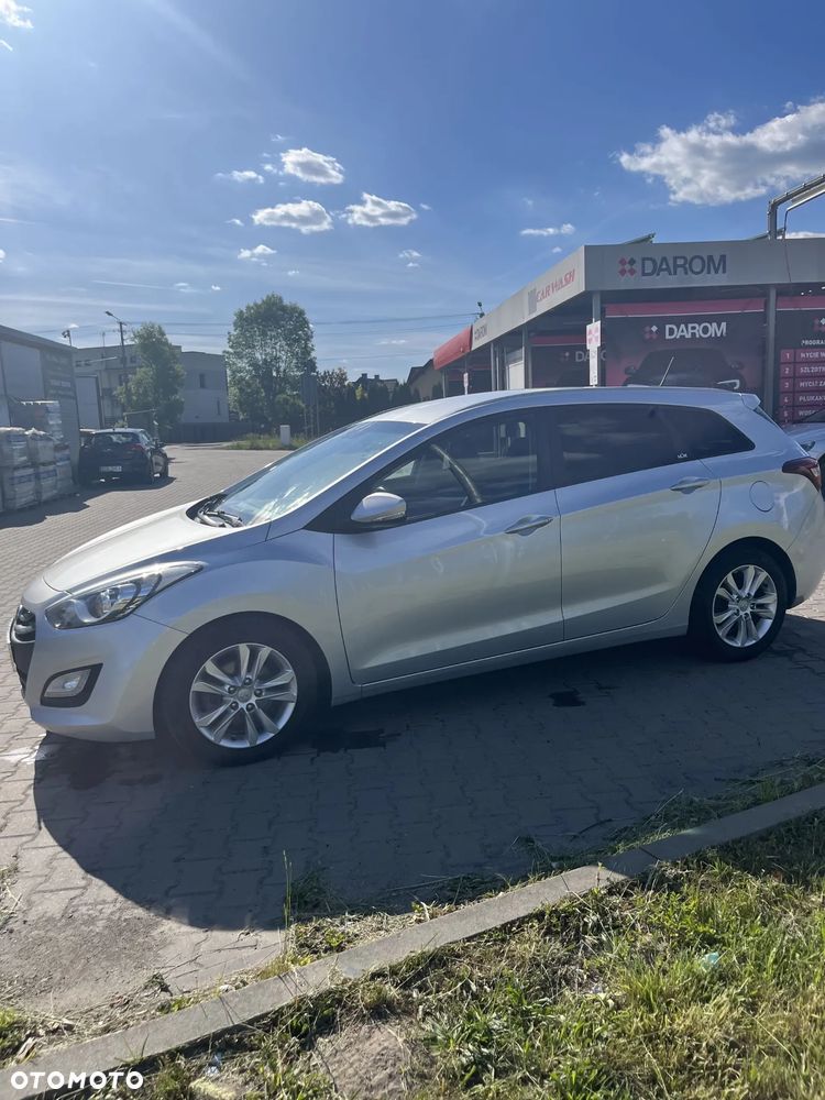 Hyundai i30 1.6 CRDI Trend - 3