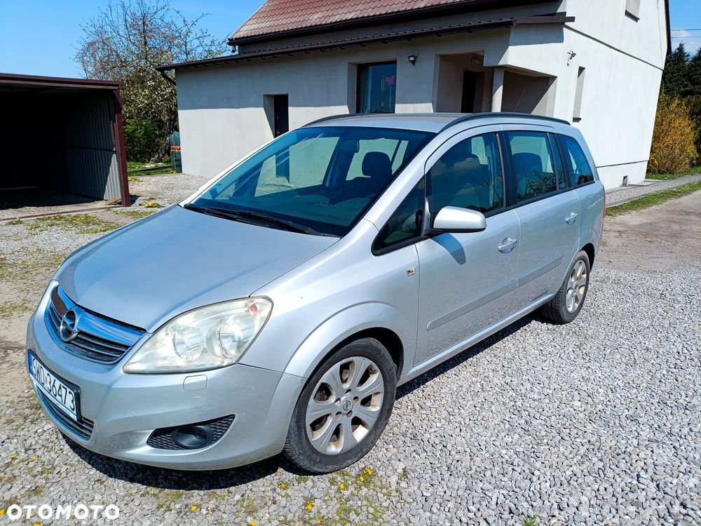 Opel Zafira - 1
