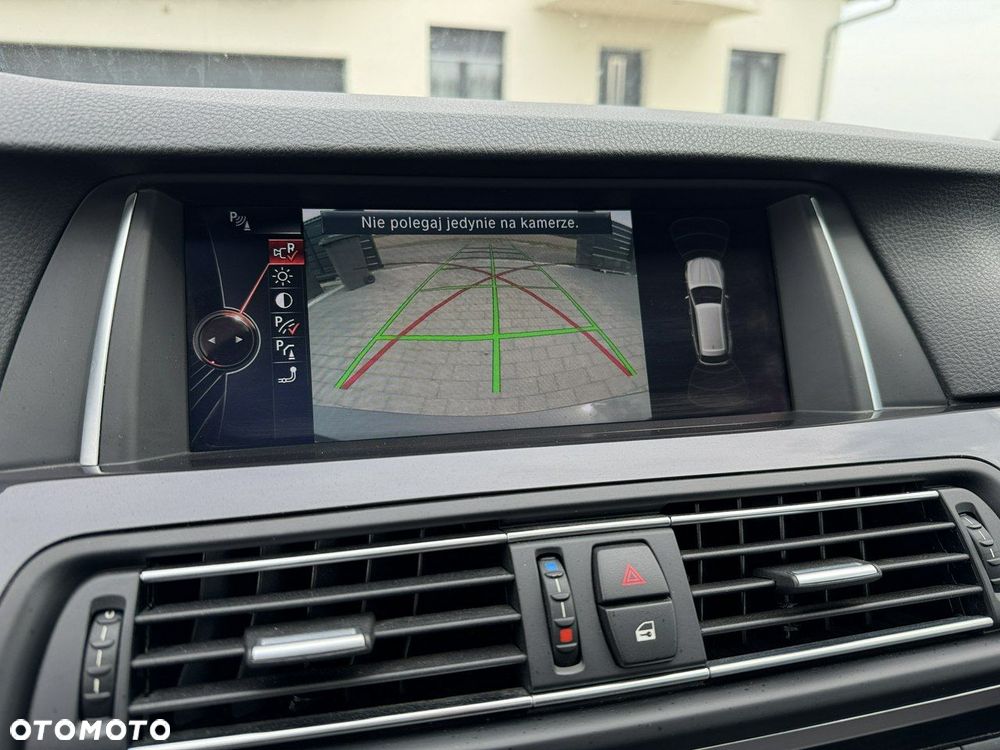 BMW Seria 5 520d Luxury Line sport - 36